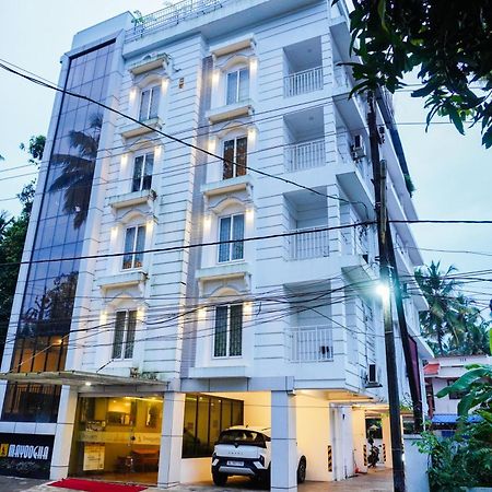 Sreepathi Mayoogha Guruvayur Exterior photo