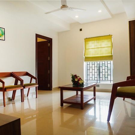 Sreepathi Mayoogha Guruvayur Exterior photo