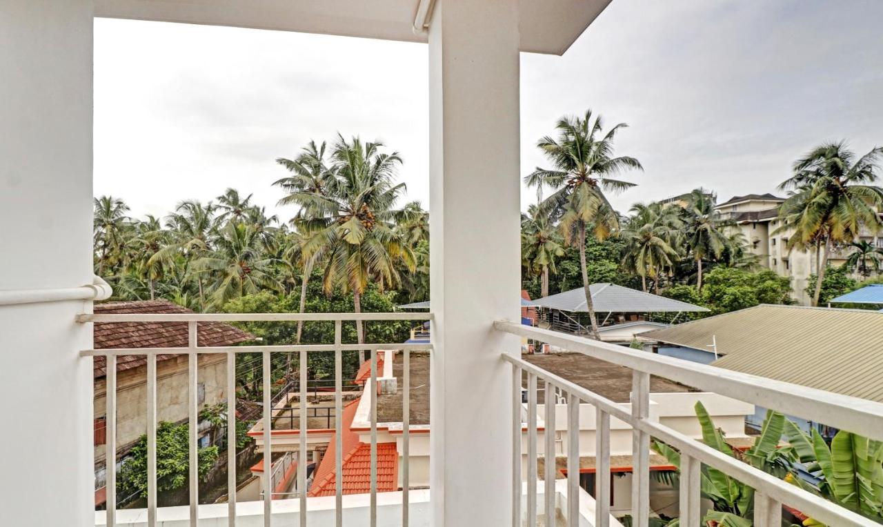 Sreepathi Mayoogha Guruvayur Exterior photo